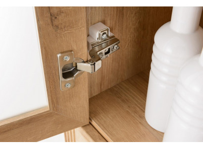 Závěsná skříňová police do kuchyně a koupelny z masivního dřeva