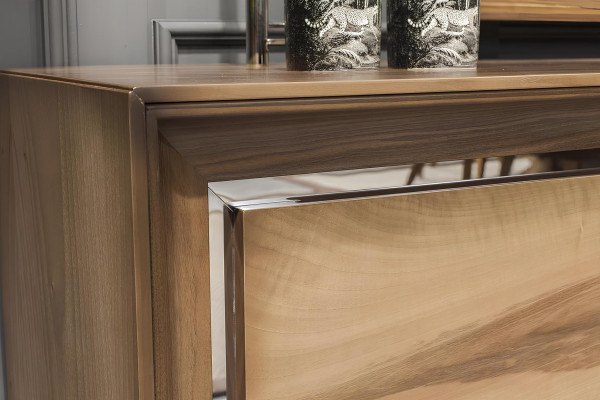 Luxusní jídelní set se stolem a židlemi, komodou, 7 dílů