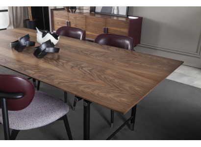 Jídelní stůl Luxusní stůl Praktický stůl Dřevěný nábytek