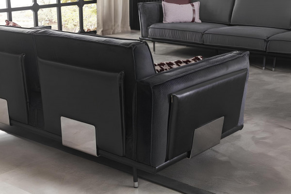 Nábytek v italském stylu, šedá pohovka, polštáře, loft, 3 kusy