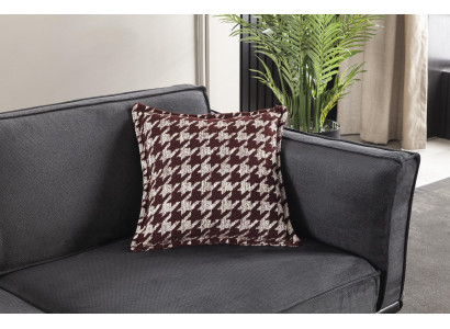 Luxusní třísedadlová pohovka v italském stylu s měkkými šedými polštáři