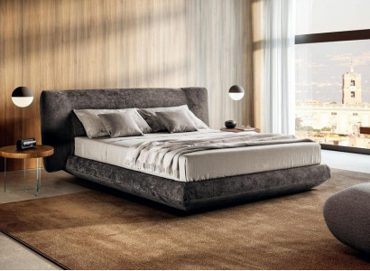 Moderní čalouněná postel v luxusním stylu