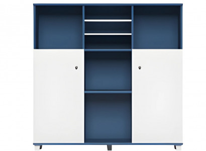 Moderní kancelářská skříň v modré a bílé s otevřenými policemi a uzavíratelnými dveřmi