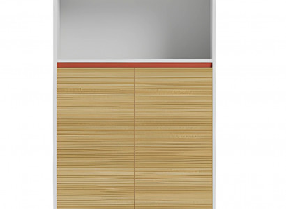 Moderní kancelářská skříň s dřevěnými policemi a červeným akcentem pro elegantní design