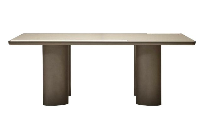 Eleganter Beigefarbener Esstisch aus Holz in Modernem Design