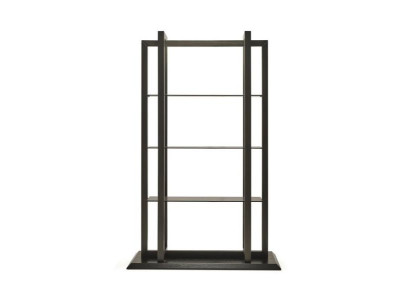 Braunes Holzregal im eleganten Design