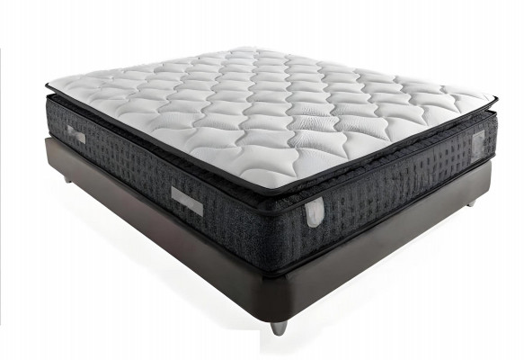 Elegantní šedá postel s matrací z tkaniny a dřeva