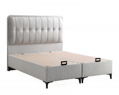 Nová bílá postel s matrací z tkaniny a dřeva