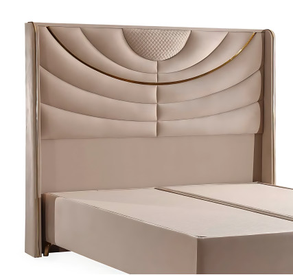 Elegantes Beiges Bett mit Matratze aus Textil und Holz
