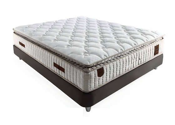 Elegantní postel s matrací v béžovém materiálu