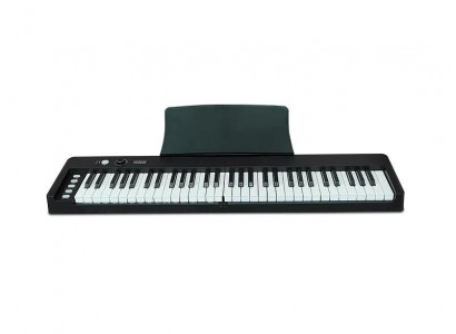 Kompaktní syntezátor: 61 skládacích kláves, lehký, všestranné funkce