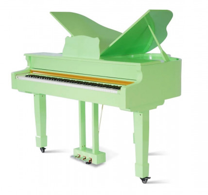 Digitální klavír s lesklým povrchem