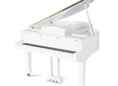 Digitální klavír v lesklé černé barvě