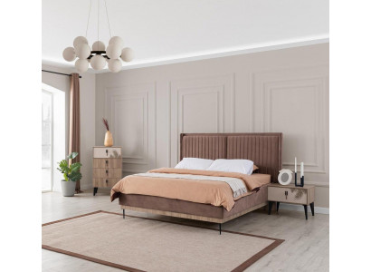 Hnědá ložnice s manželskou postelí, designovým dřevem, moderními 2x nočními stolky