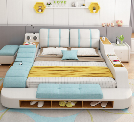 Dvojitý designový kožený postel s polstrováním ve velikosti 180x200 cm.