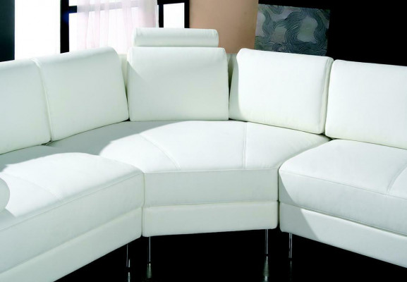 Moderní obývací krajina s knoflíky Chesterfield, kůží, pohovka, gauč, čalounění.