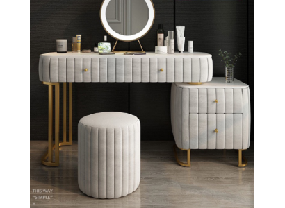 Designer konsolový toaletní stůl s kosmetickým stolem, zrcadlem, dekorační komodou a toaletním stolem.