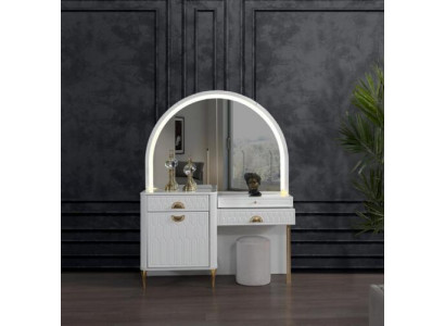 Ložnice s komodou se zrcadlem konzolními komodami nábytek pro líčení.