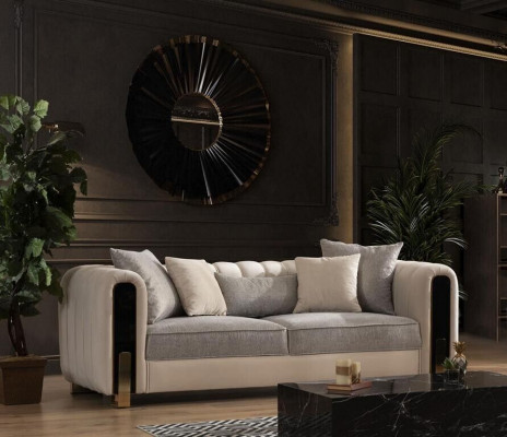 Bílá třímístná pohovka luxusního designu s moderním nerezovým designem do obývacího pokoje.