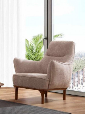 Moderní křeslo, koktejlové křeslo, křeslo se špičatými opěrkami, designový nábytek, béžový dřevěný nábytek