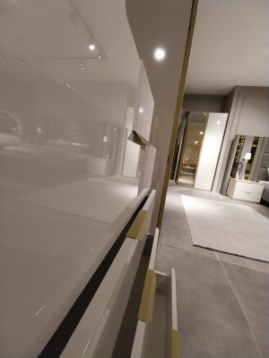 Návrh nábytku ložnice Luxus komoda s 4 šuplíky Dřevěná skříň Nová