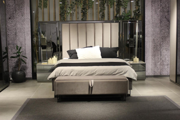 Postel 2x Noční stolky Lavice Design Ložnice Sada 4 kusů Luxusní Nábytek Nový