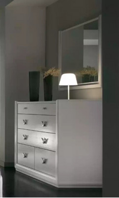 Luxusní nábytek do ložnice - postel, 2 noční stolky, komoda, 6 kusů - nový.