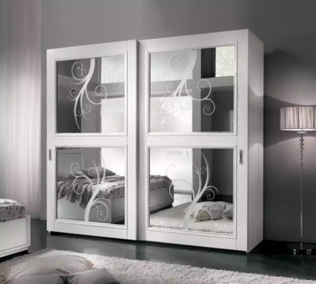 Luxusní nábytek do ložnice - postel, 2 noční stolky, komoda, 6 kusů - nový.