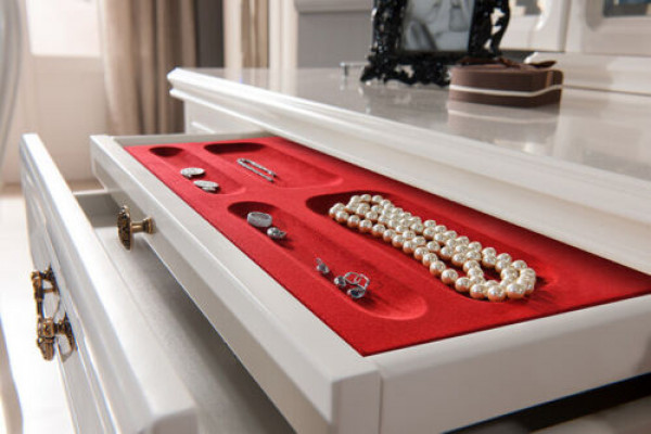 Klasická komoda komody komodní skříň antik styl skříň dřevo model.