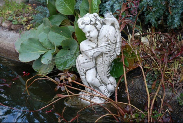 Zahradní socha anděla Fontaine 42cm, socha lidí ze žuly.