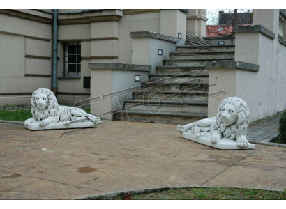 Lev ležící socha figura zahrada terasa dekorace bílá přírodní socha