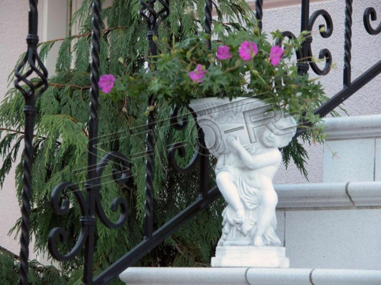 Natur Blumenkübel Pflanz Kübel Dekoration Figur Vasen Blumentöpfe Garten