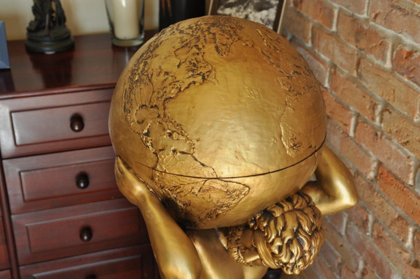 Antikní styl klasický glóbus Atlas Minibar Bar Vinný stojan socha socha dekorace