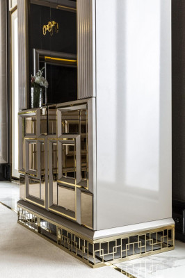 Vitrína šedá jídelna luxusní nábytek kovový dřevěný design skříň elegantní nový