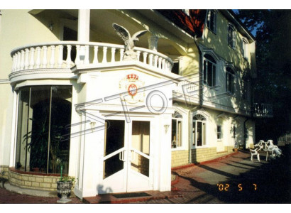 Vznešená erb dekorace dům stěna zahrada socha figurka sochy