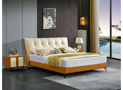 Luxusní postel z kůže, manželská postel, polštář, kompletní set hotelového nábytku s nočními stolky.