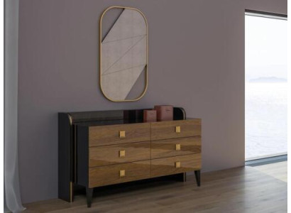 Moderní luxusní ložnice s komodou se zrcadlem, designovým nábytkem.