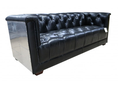 Sofa Chesterfield 3-místný Vintageský letadlový křeslo z pravé kůže s hliníkovým rámem.