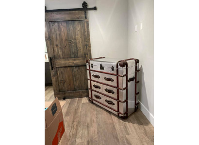 Komoda hliník vintage kufr sideboard letový design nábytek