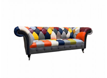 Chesterfield 3vajíčkový textilní designový gauč s moderním potahem, nový.