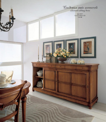 Komoda Klasická skříň Masivní dřevěný nábytek Sideboard Italské zařízení