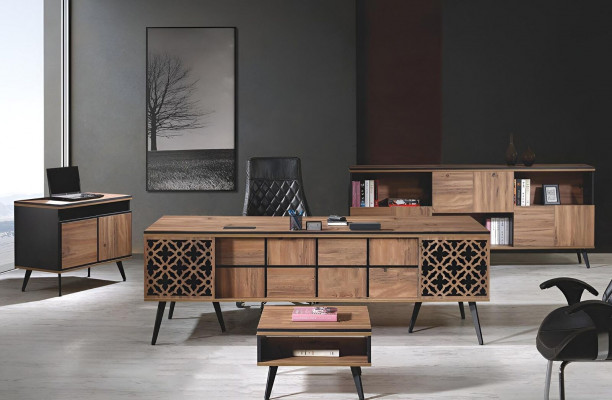 Klasický kompletní nábytek do pracovny, psací stůl 4 dílný, dřevo hnědé barvy.