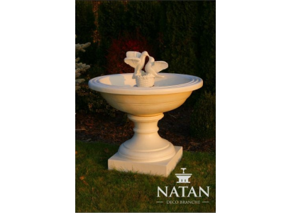 Zdobená fontána Nová socha Dekorace zahrady Kůň rybník fontána.