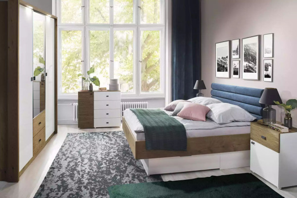 Moderní komoda, luxusní skříň ve stylu sideboard, design ložnice, bílé dřevěné nábytek.