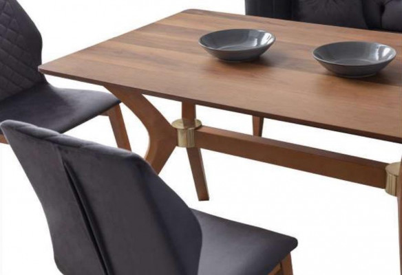 Černě hnědá jídelna Chesterfield set polštářová lavice designový jídelní stůl.