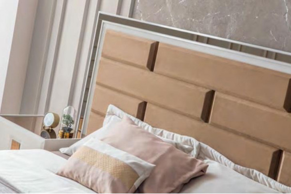 Elegantní ložnice nábytek Nerezová ocel Postel Designérské dřevěné noční stolky