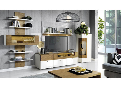 Nastavení moderní stěny s vitrínou, regálem, skříní v obývacím pokoji v barokním stylu.