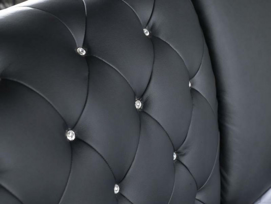 Chesterfield Bed Design Klasická manželská postel s dvojitým koženým čalouněním pro ložnici.