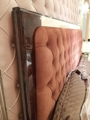 Postel 2x noční stolek 3 kusy. Ložnice sada design moderní luxusní.