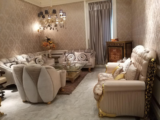 Klasická sestava pohovky 3+2+1 v barokním a rokokovém antickém stylu.